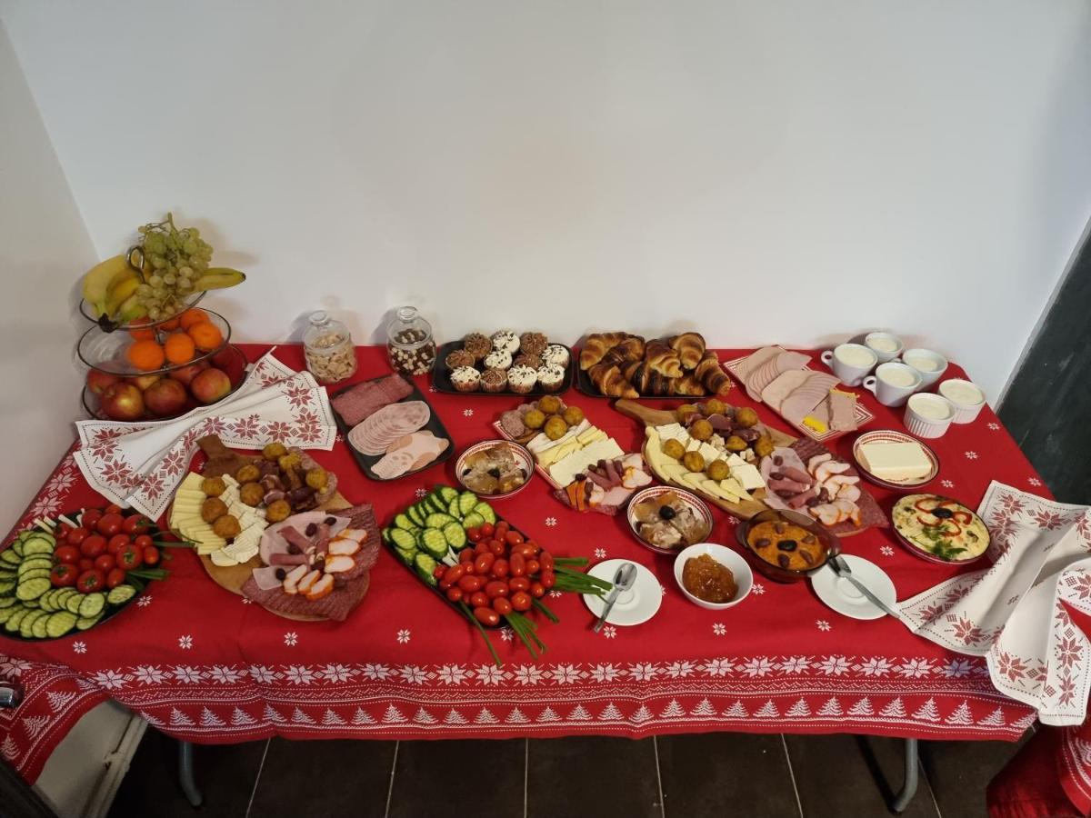 Pensiunea Casa Ober Braşov Esterno foto