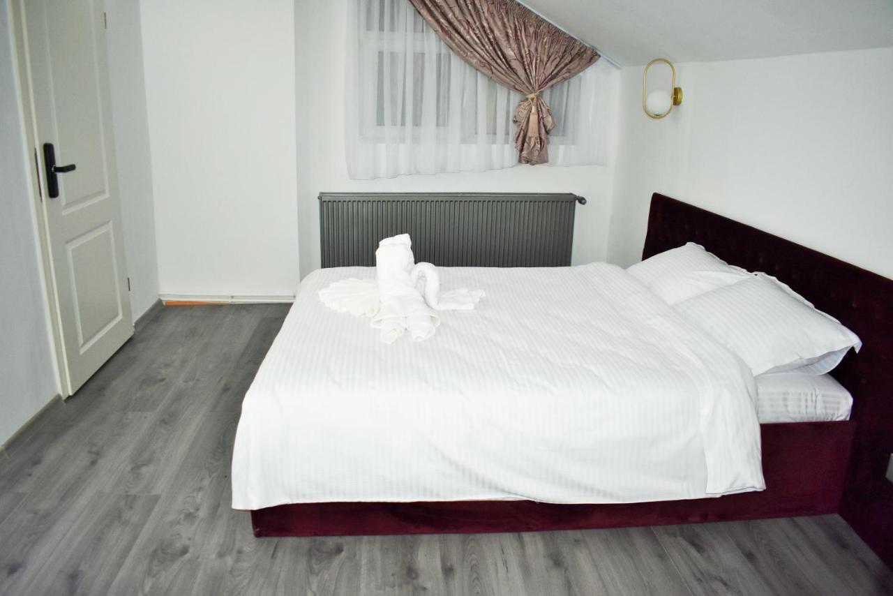 Pensiunea Casa Ober Braşov Esterno foto